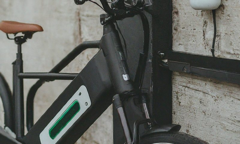 Photo by electricbikeexplorer.com - What Size Inverter Do I Need to Charge an E-Bike Battery?
